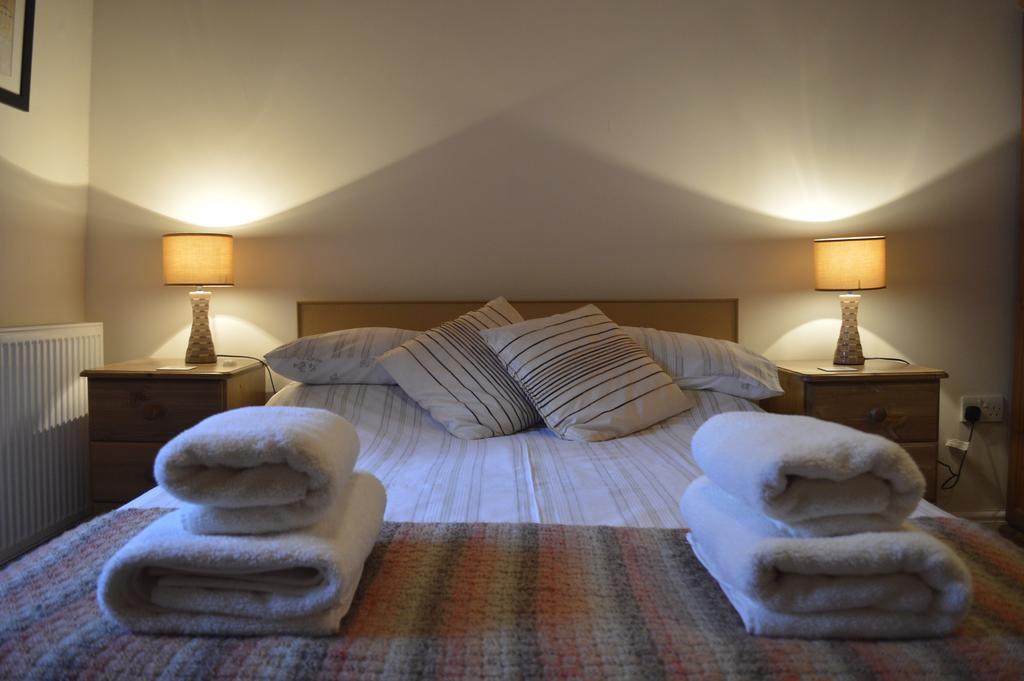 Troedyrhiw Bed & Breakfast Cardigan Rum bild